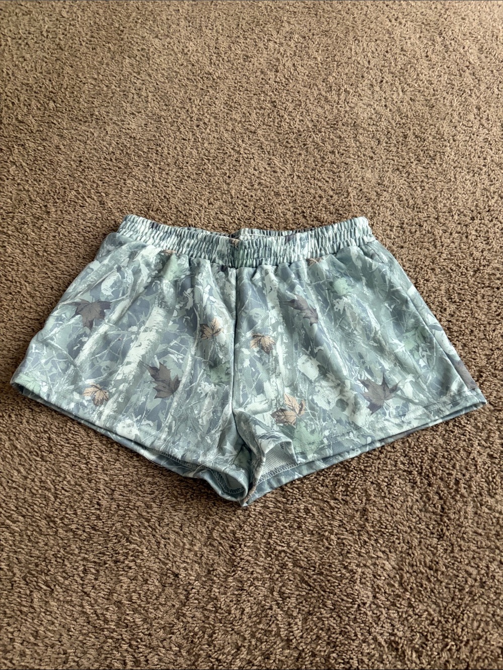 SHEIN Light Sage Green Floral Elastic Waist Shorts